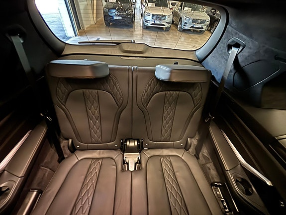 BMW X7 16 of 28