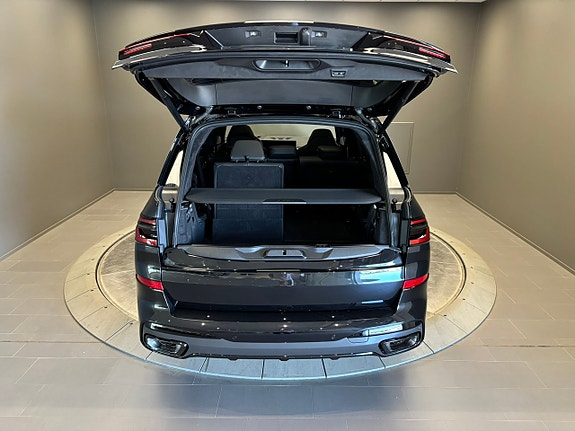 BMW X7 9 of 28