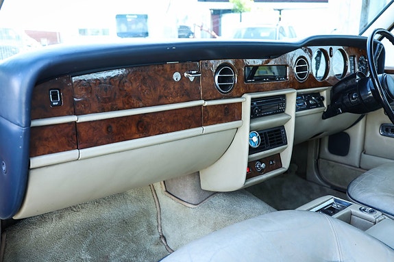 Rolls Royce Silver Spirit 9 of 10
