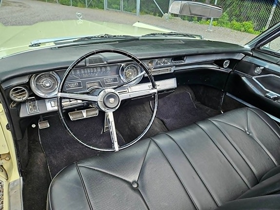 Cadillac Deville 11 of 15