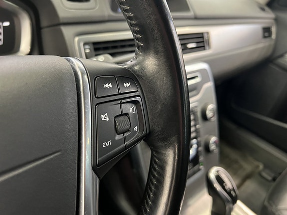 Volvo XC70 17 of 30