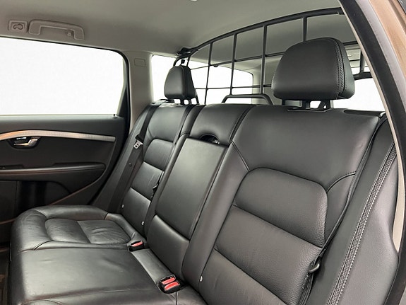 Volvo XC70 23 of 30