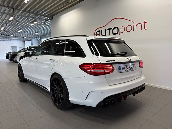 Mercedes-Benz C43 4 of 5