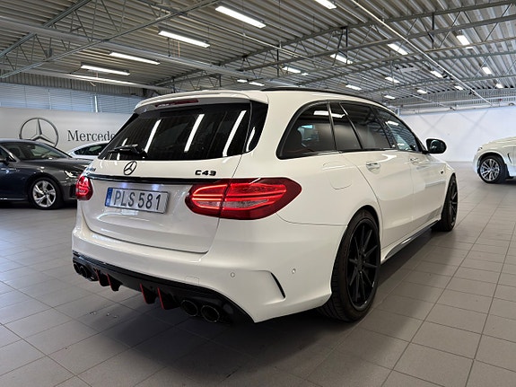 Mercedes-Benz C43 10 of 21