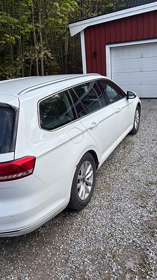 Volkswagen Passat 3 of 5