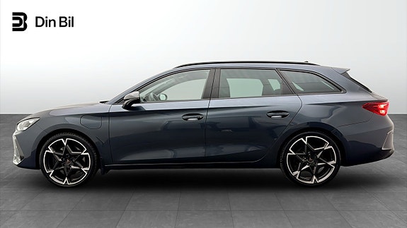 Cupra Leon 2 of 5