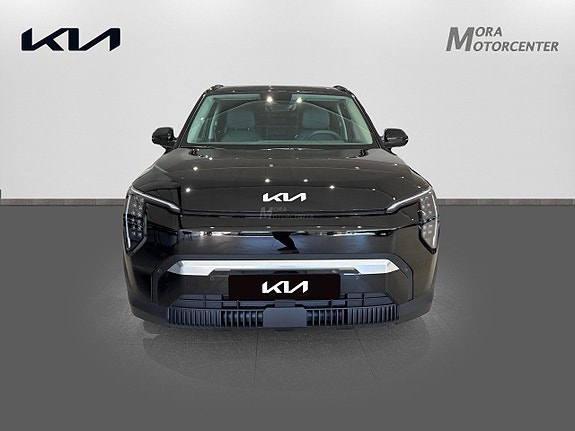 Kia EV3 2 of 5