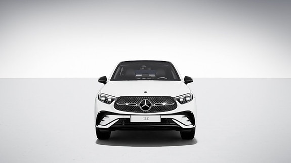 Mercedes-Benz GLC300 de 8 of 16