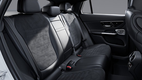 Mercedes-Benz GLC300 de 13 of 16
