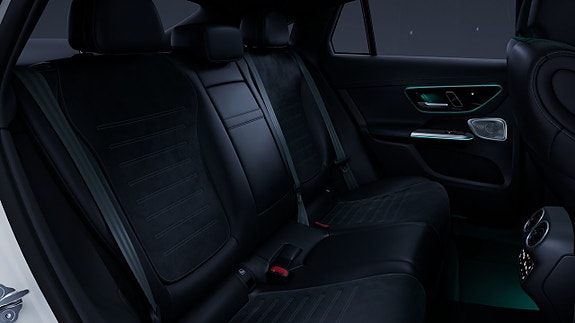 Mercedes-Benz GLC300 de 14 of 16