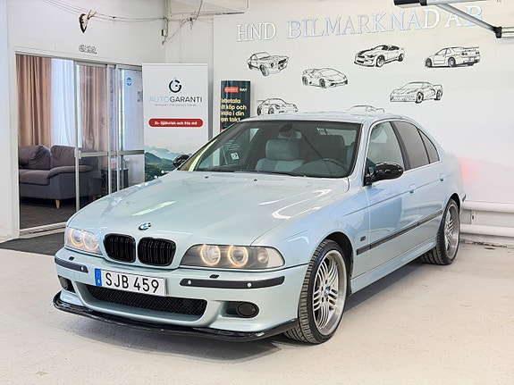 BMW 530i 3 of 5