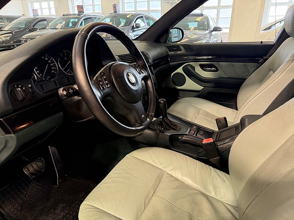 BMW 530i 8 of 17