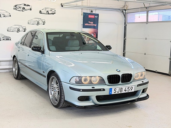 BMW 530i 2 of 5