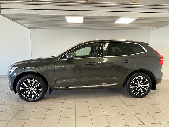 Volvo XC60 2 of 5