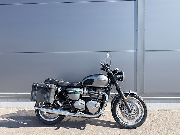 Triumph Bonneville T120 Gold Line