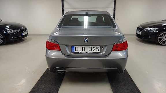 BMW 523i 7 of 12