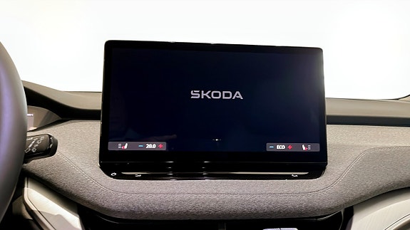 Skoda Enyaq 9 of 12