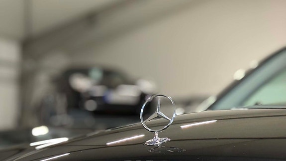 Mercedes-Benz E200 17 of 30