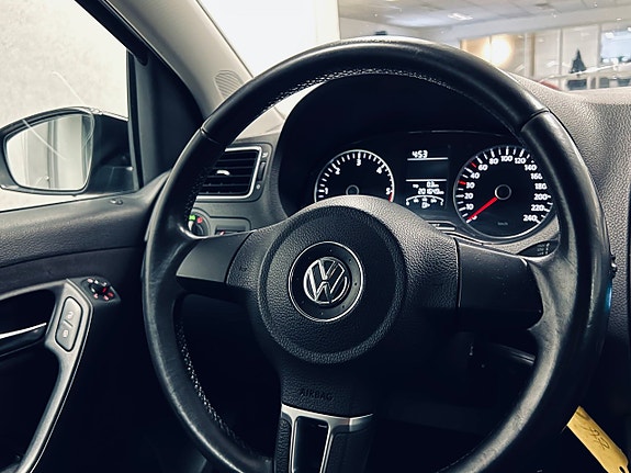 Volkswagen Polo 18 of 24