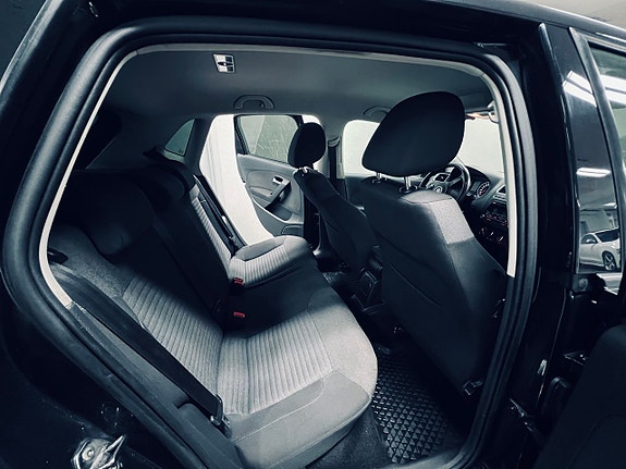 Volkswagen Polo 15 of 24