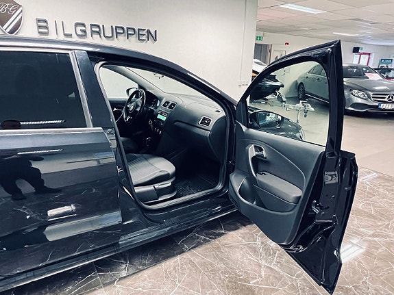 Volkswagen Polo 9 of 24