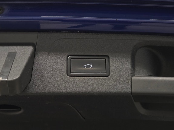 Volkswagen Passat 14 of 24