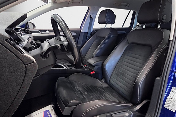 Volkswagen Passat 9 of 24