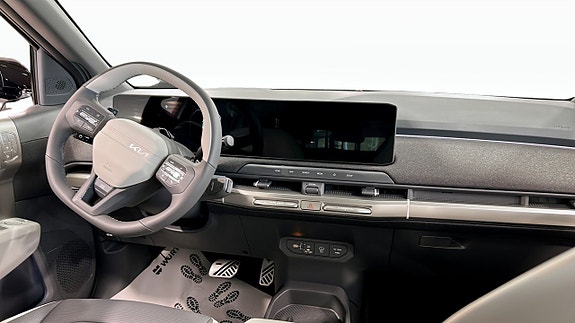 Kia EV3 4 of 12