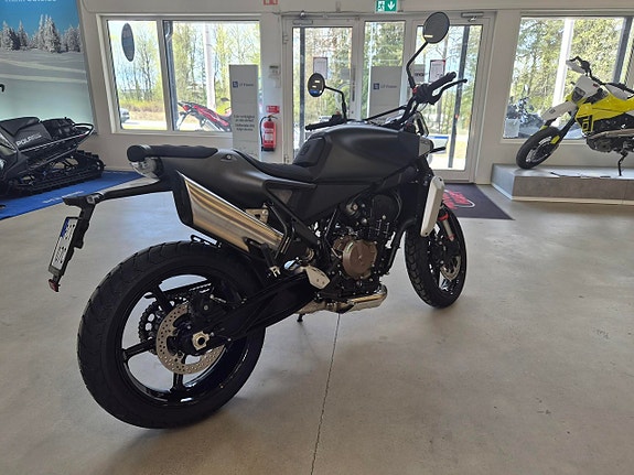 Husqvarna SVARTPILEN 801 -24 3 of 3
