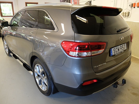 Kia Sorento 4 of 15
