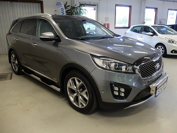 Kia Sorento 3 of 15