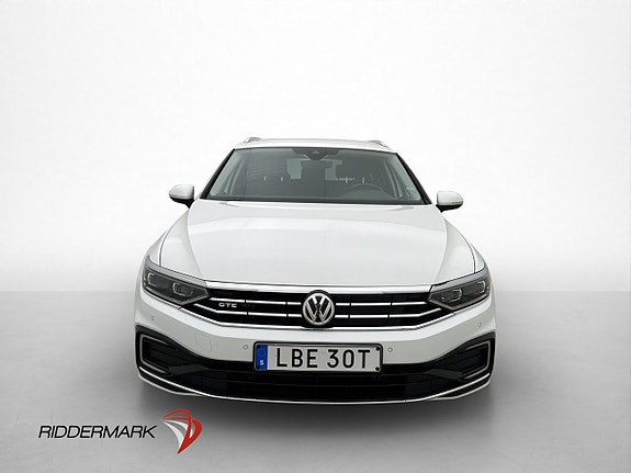 Volkswagen Passat 2 of 5