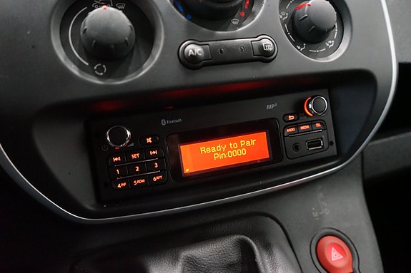 Renault Kangoo Express 17 of 19