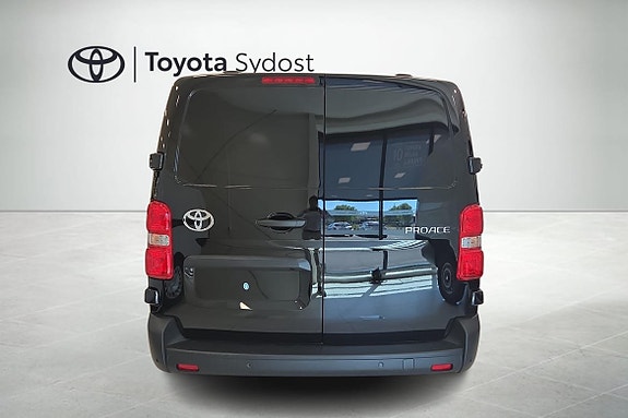 Toyota Proace 2 of 5