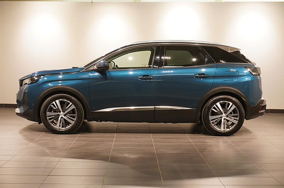Peugeot 3008 2 of 5