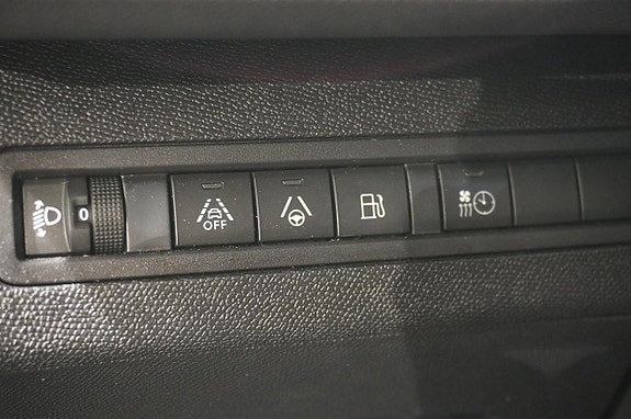 Peugeot 3008 12 of 16