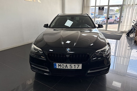 BMW 520d 2 of 5