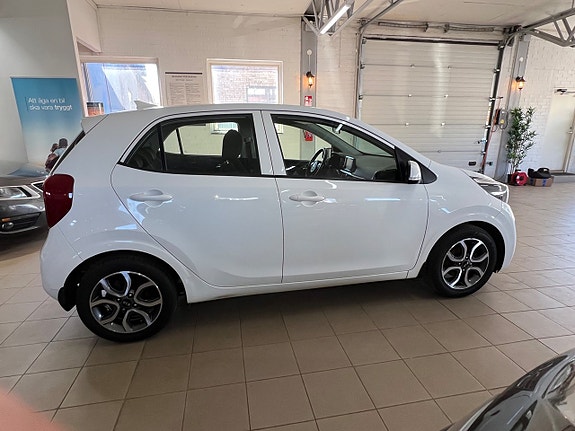 Kia Picanto 8 of 13