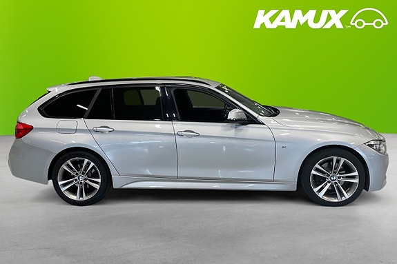 BMW 320 2 of 5