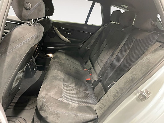 BMW 320 14 of 22