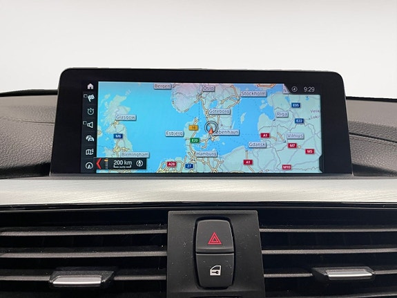 BMW 320 17 of 22