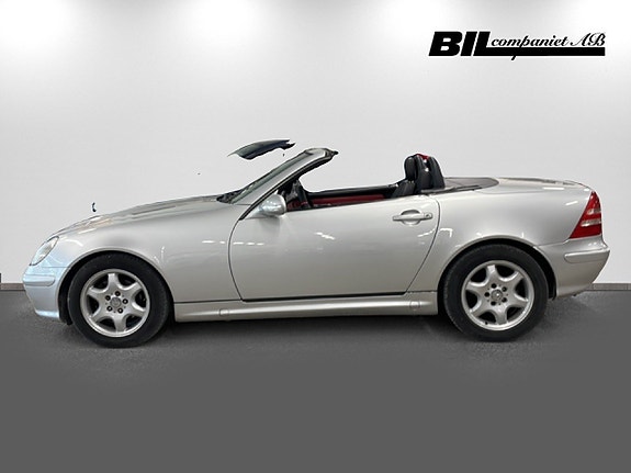 Mercedes-Benz SLK200 2 of 5