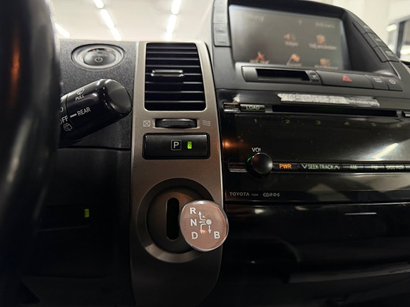 Toyota Prius 24 of 25