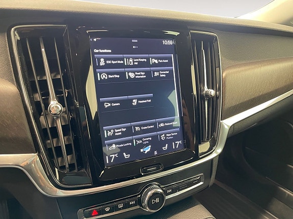 Volvo V90 Cross Country 16 of 16