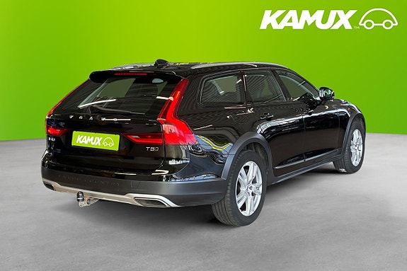 Volvo V90 Cross Country 4 of 5