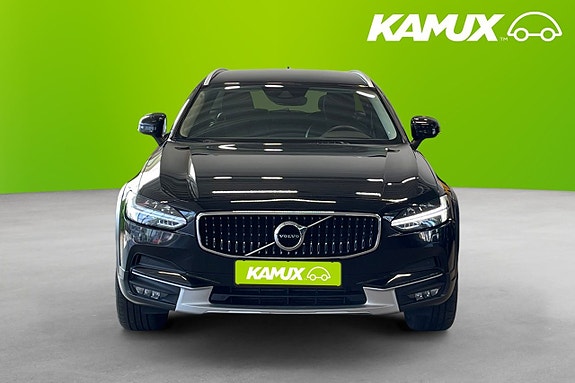 Volvo V90 Cross Country 6 of 16