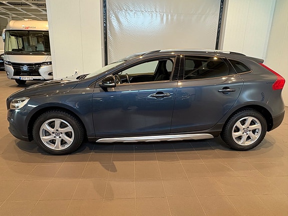 Volvo V40 Cross Country 4 of 5