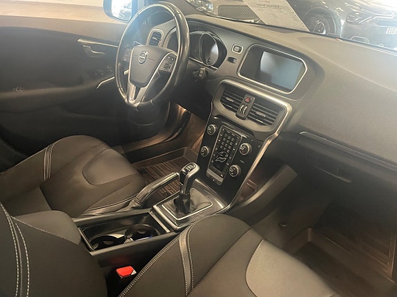 Volvo V40 5 of 5