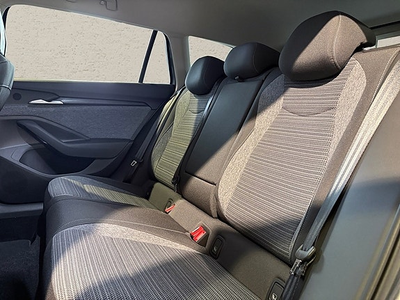 Skoda Superb 7 of 9