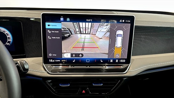 Volkswagen Passat 9 of 14